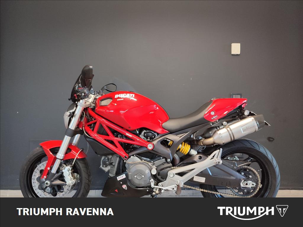 DUCATI Monster 696 