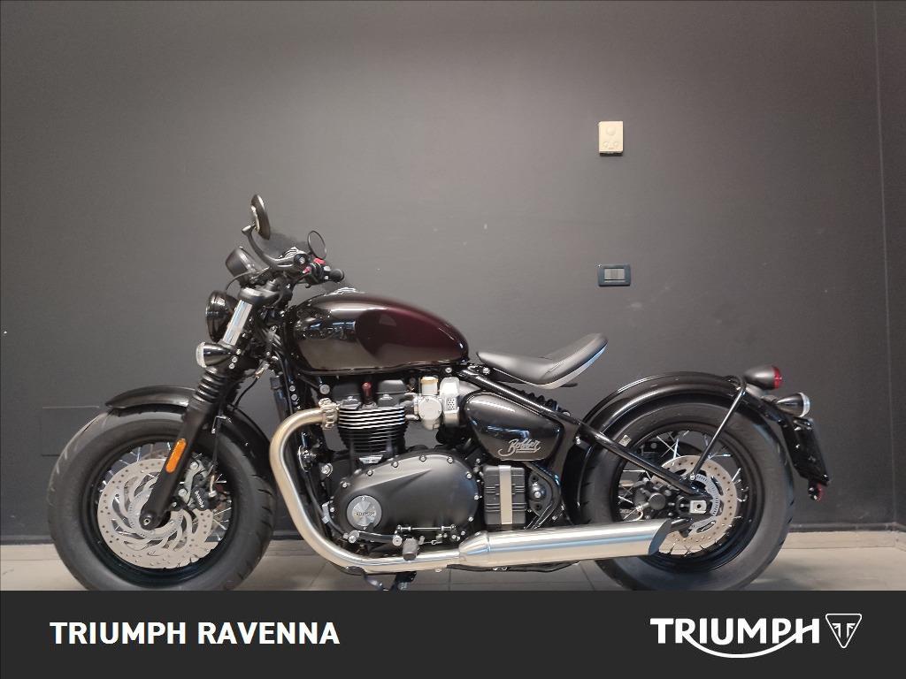 TRIUMPH Bonneville 1200 Bobber Stealth Edition