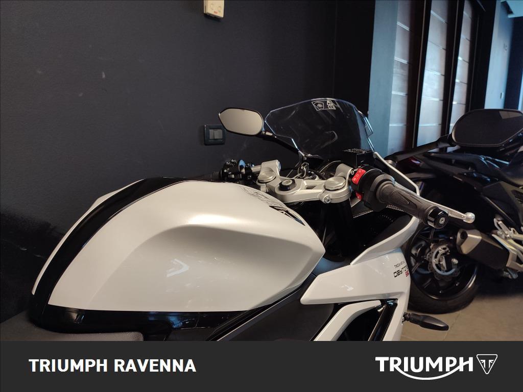 TRIUMPH Daytona 660 Abs